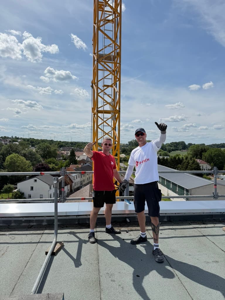 Referenz: Baustelle mit Kran